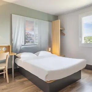 2* Hotel De Provence