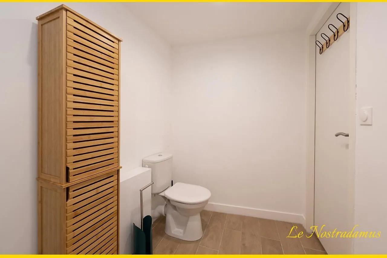 Apartment Le Nostradamus - Magnifique Appartement Cours Principal Plein Centre Avec Parking Salon-de-Provence France