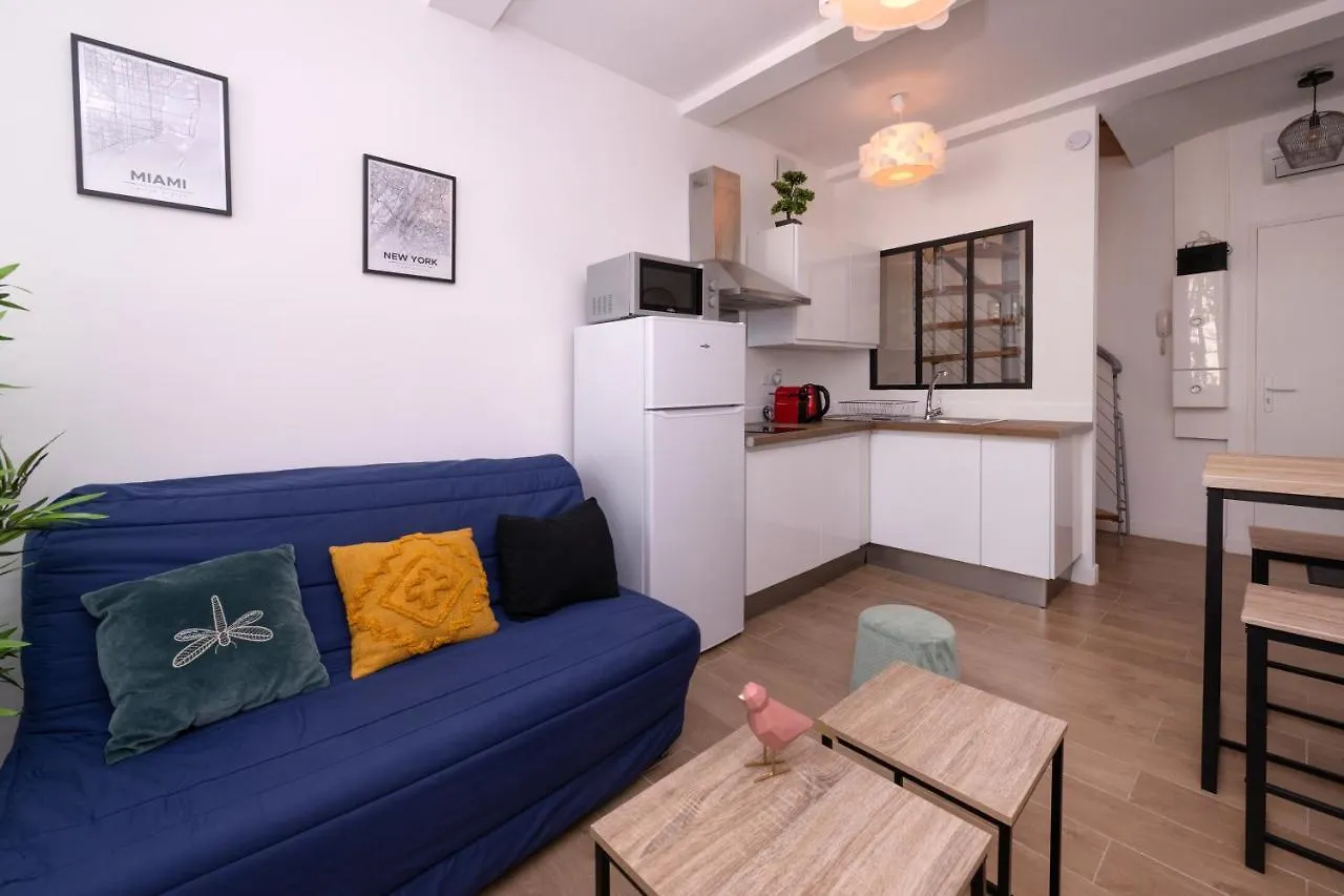 Le Nostradamus - Magnifique Appartement Cours Principal Plein Centre Avec Parking Salon-de-Provence 0*,  France