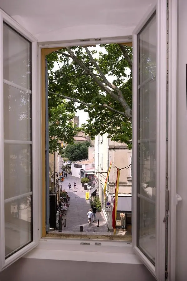 Le Nostradamus - Magnifique Appartement Cours Principal Plein Centre Avec Parking Salon-de-Provence Apartment