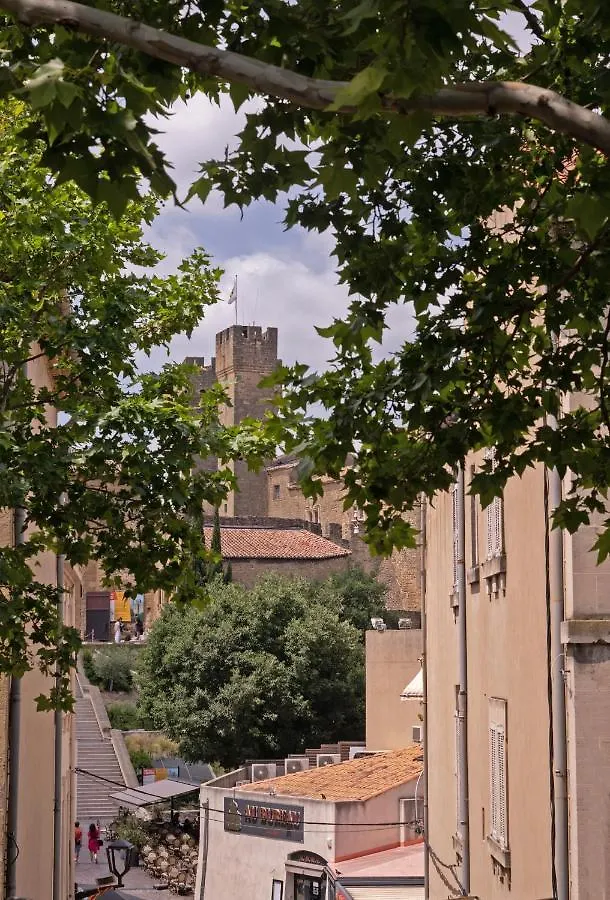 Le Nostradamus - Magnifique Appartement Cours Principal Plein Centre Avec Parking Salon-de-Provence 0*,  France