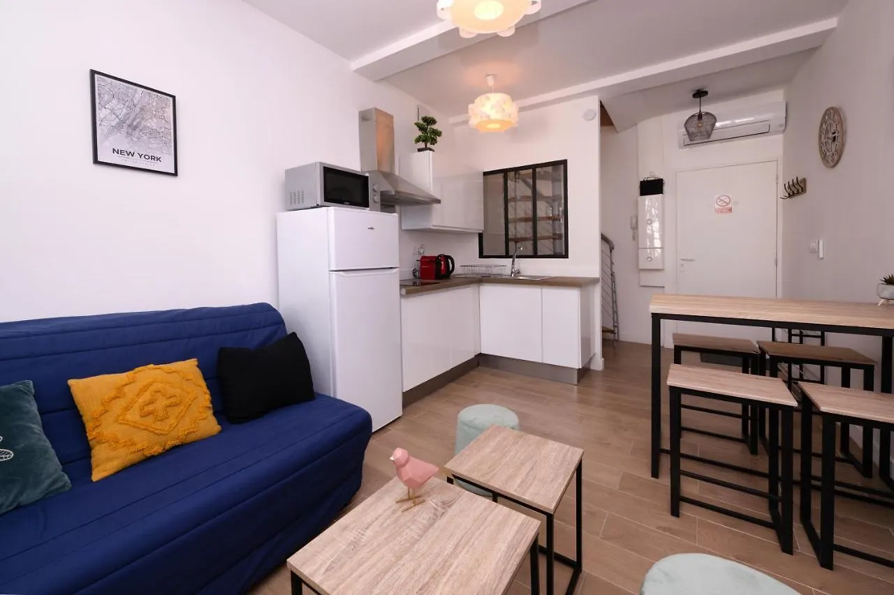 Apartment Le Nostradamus - Magnifique Appartement Cours Principal Plein Centre Avec Parking Salon-de-Provence